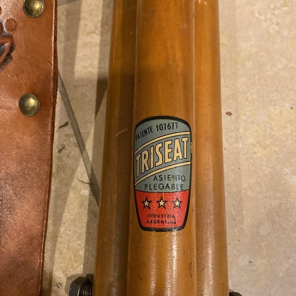 Vintage “Horse” Genuine Leather Tri-pod (camp or polo) Stool - Picture 7 of 8